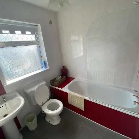 Дом отдыха 9 Tullan Strand,