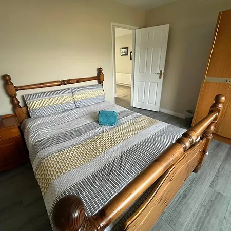 Дом отдыха 9 Tullan Strand, *