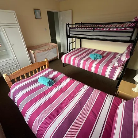 9 Tullan Strand, *