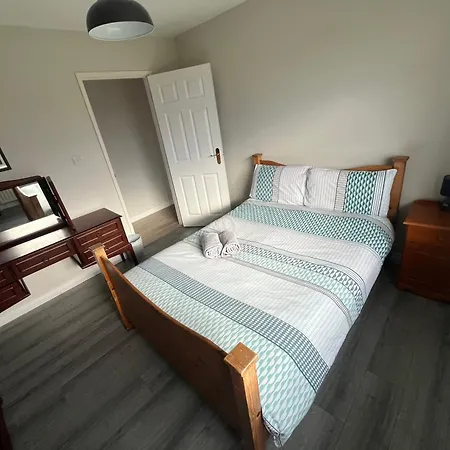 9 Tullan Strand, * Бандоран