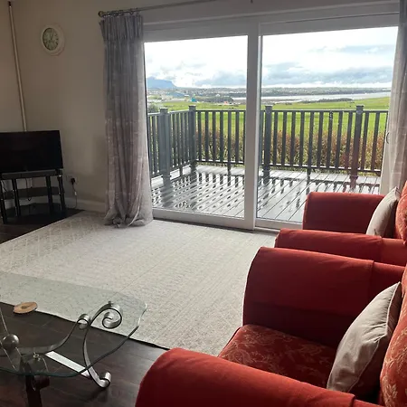 9 Tullan Strand,