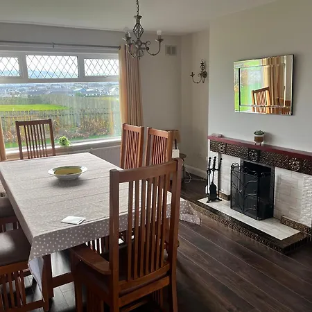 9 Tullan Strand, *