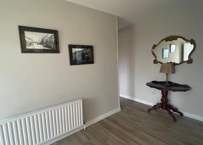 9 Tullan Strand, Feriehus